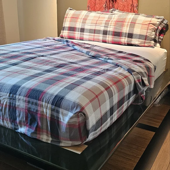 THE SEASONS COLLECTION FLANNEL FLAT SHEET PILLOW CASES QUEEN SIZE PLUS EXTRA - Picture 1 of 7